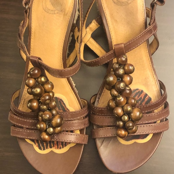 Nurture Brown Wedge Sandals. Size 7.5 - Picture 2 of 5